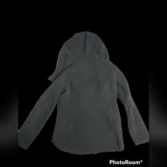 Lululemon Jacket - Picture 3 of 5